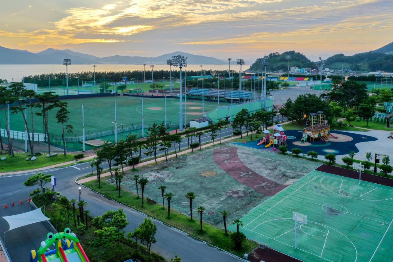 Namhae Sports Park Hotel 外观 照片